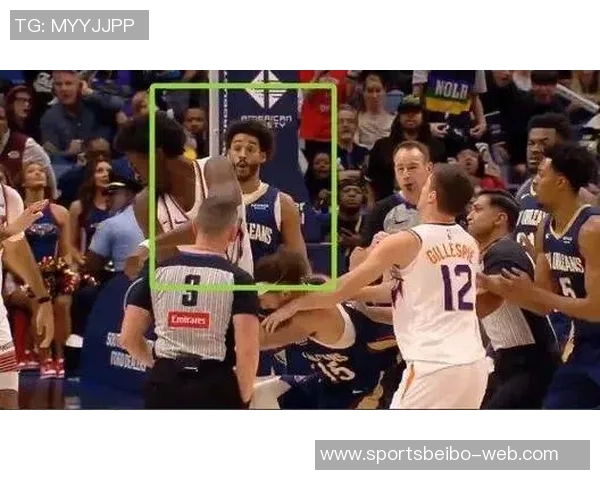 拳击赛现场火药味十足马威与老六激烈对抗被驱逐引发热议